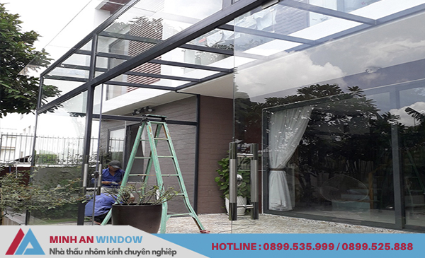 Minh An Window lắp đặt mái kính hiên nhà biệt thự tại huyện Quốc Oai (Hà Nội)