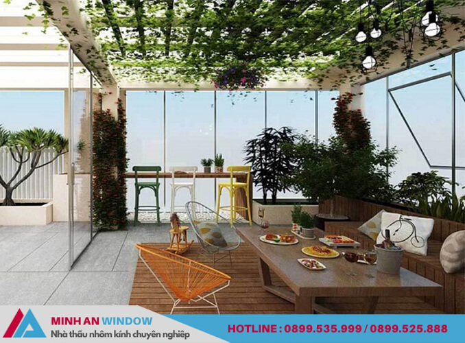 Mẫu mái kính sân vườn - Minh An Window thiết kế và lắp đặt cho khu vưc thư giãn của nhà ở