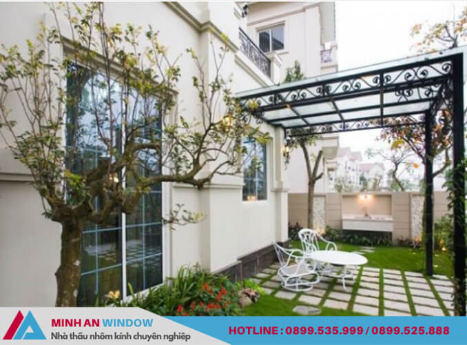 Minh An Window lắp đặt mái kính sân vườn cho nhà ở của khách hàng tại quận Đống Đa (Hà Nội)