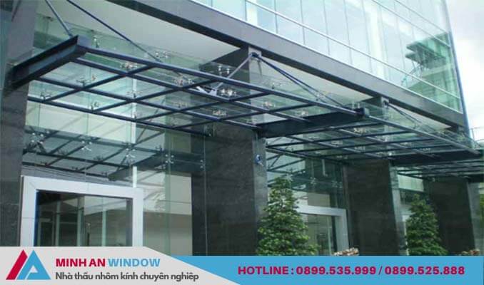 Mẫu mái kính sảnh Minh An Window lắp đặt cho khách sạn tại Hà Nam
