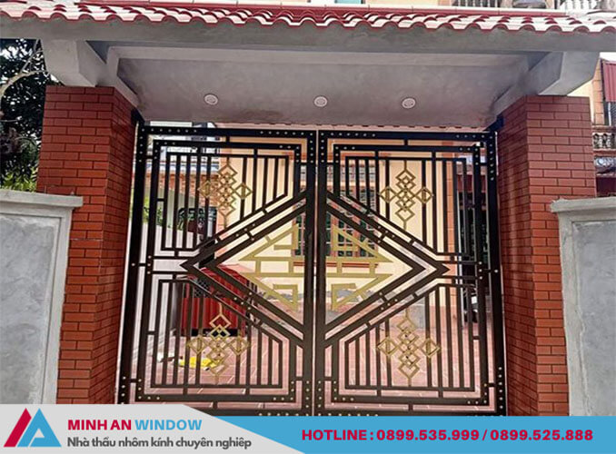 Mẫu cửa cổng tự động - Minh An Window lắp đặt cho khách hàng tại huyện Ba Vì (Hà Nội)