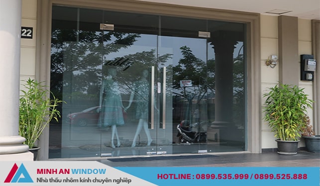 Mẫu cửa kính cường lực đẩy 2 cánh Mẫu cửa kính cường lực đẩy 2 cánh