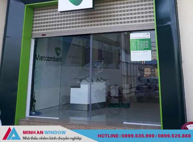Mẫu cửa kính mở ngang đẹp cho ngân hàng vietcombank Mẫu cửa kính mở ngang đẹp cho ngân hàng vietcombank