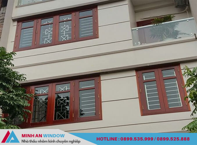 Minh An Window lắp đặt cửa sổ kính cường lực màu vân gỗ cho công trình nhà ở tại quận Cầu Giấy (Hà Nội)
