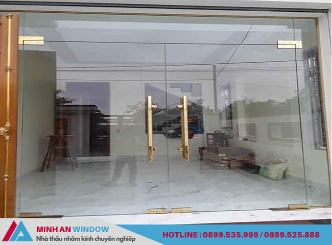 Mẫu cửa kính cường lực - Minh An Window lắp đặt cho công trình nhà ở tại quận Hà Đông (Hà Nội)
