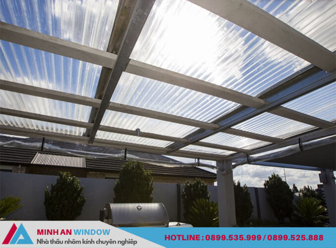 Tấm nhựa lấy sáng dạng sóng cao cấp khung gỗ phổ biến Tấm nhựa lấy sáng dạng sóng cao cấp khung gỗ phổ biến