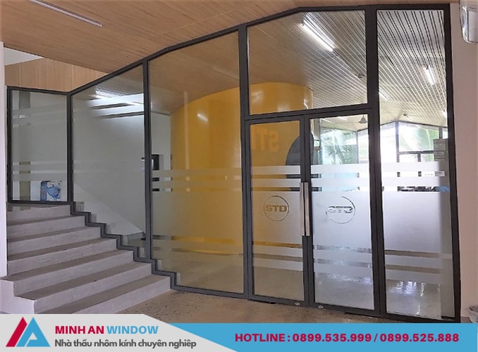 Mẫu vách kính cố định nhôm xingfa đẹp Mẫu vách kính cố định nhôm xingfa đẹp