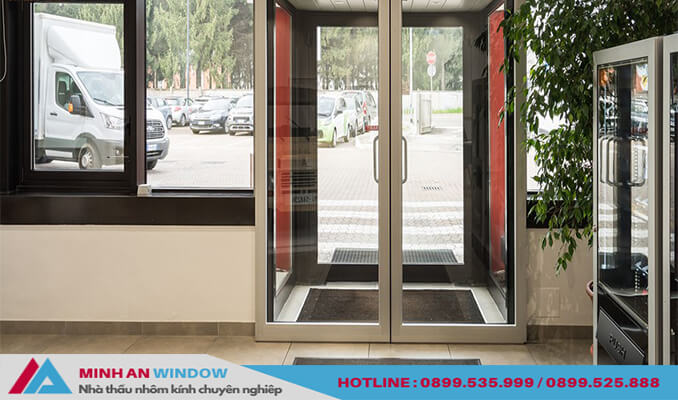 Cửa tự động 2 cánh trượt khung Inox Grizzly Đài Loan cao cấp Cửa tự động 2 cánh trượt khung Inox Grizzly Đài Loan cao cấp