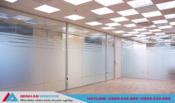 Mẫu Vách kính cường lực kính mờ cao cấp phổ biến 2021 Mẫu Vách kính cường lực kính mờ cao cấp phổ biến 2021