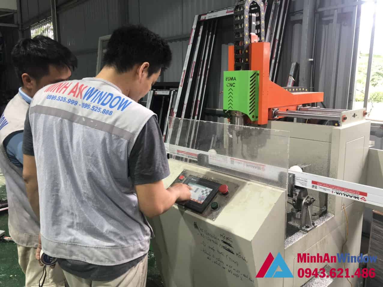 Lắp đặt cửa nhôm kính tại quận bắc từ liêm - hà nội 8 Minh An Window trang bị các máy móc hiện đại để sản xuất cửa nhôm kính