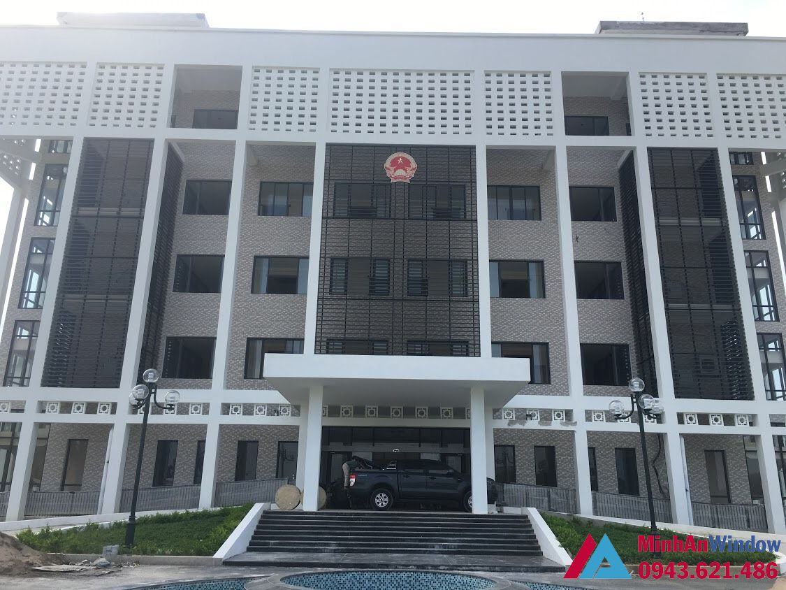 Minh An Window lắp đặt cửa nhôm kính cho UBND huyện Đồng Hỷ - Thái Nguyên