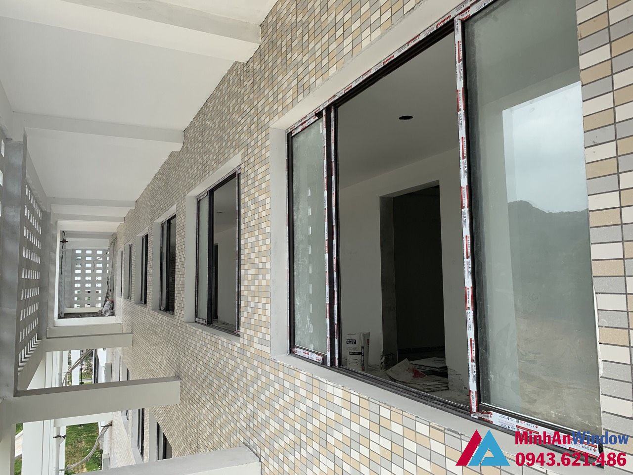 Làm cửa nhôm kính tại thái nguyên cao cấp, chuyên nghiệp 5 Minh An Window lắp đặt các bộ cửa sổ nhôm kính cho UBND huyện Đồng Hỷ - Thái Nguyên
