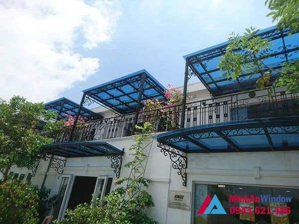 Mẫu mái kính nghệ thuật Minh An Window lắp đặt cho khách hàng tại huyện Hoài Đức