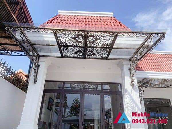Mẫu mái kính nghệ thuật Minh An Window lắp đặt tại Ba Vì