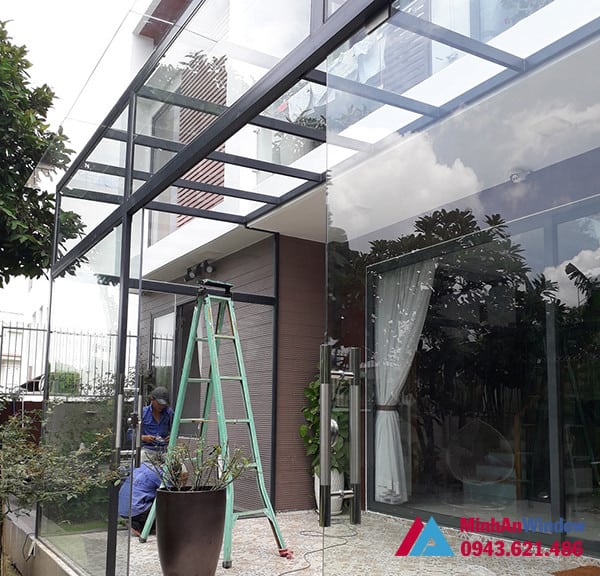 Mẫu mái kính được khách hàng tại quận Tây Hồ lựa chọn sử dụng nhiều nhất