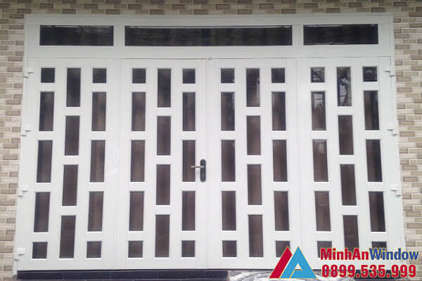 Mẫu cửa đi nhôm kính hệ 1000 chia do Minh An Window lắp đặt tại cửa chính của nhà ở Mẫu cửa đi nhôm kính hệ 1000 chia do Minh An Window lắp đặt tại cửa chính của nhà ở