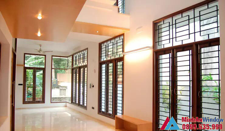 Công trình nhà ở lắp đặt mẫu cửa sổ inox bền đẹp