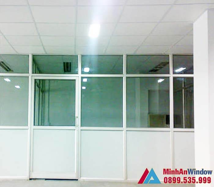 Kính trắng sử dụng làm cửa vách nhôm kính tại các nhà kho, nhà xưởng