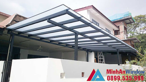 Kính trắng sử dụng làm mái kính sân thượng
