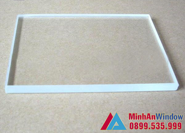 Mẫu kính trắng dày 5mm