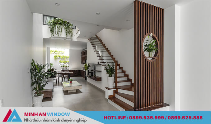 Mẫu vách ngăn cầu thang kiểu mới do Minh An Window lắp đặt