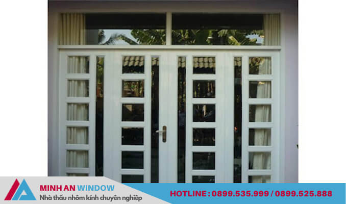 Mẫu cửa nhôm Xingfa 4 cánh chia ô kiểu mở quay màu trắng do Minh An Window lắp đặt