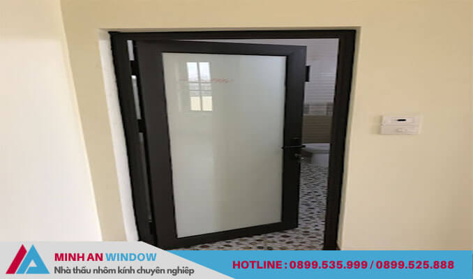 Mẫu cửa nhôm lắp đặt cho nhà vệ sinh