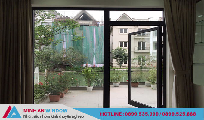 Mẫu cửa nhôm 1 cánh lắp đặt cho cửa ban công