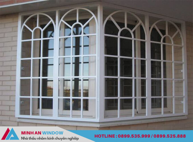 Mẫu khung cửa sổ sắt mỹ thuật màu trắng đẹp và cao cấp