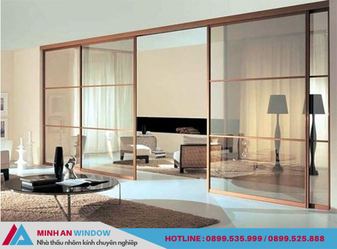 Vách kính khung gỗ - Minh An Window thiết kế và lắp đặt cho phòng khách nhà ở