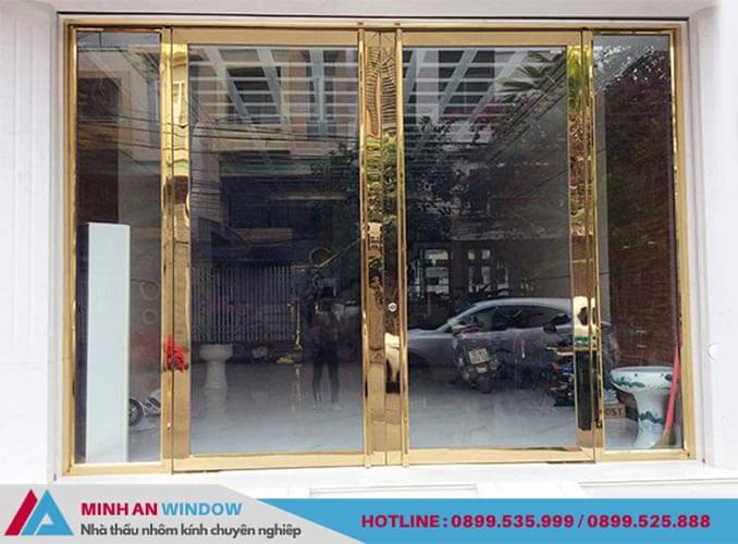 Mẫu cửa kính inox mạ vàng - Minh An Window thiết kế và lắp đặt cho cửa hàng tại Thanh Xuân (Hà Nội)