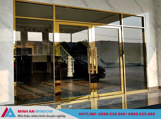 Mẫu cửa kính inox 4 cánh mạ vàng - Minh An Window lắp đặt cho văn phòng công ty tại KĐT Dương Nội (Hà Nội)