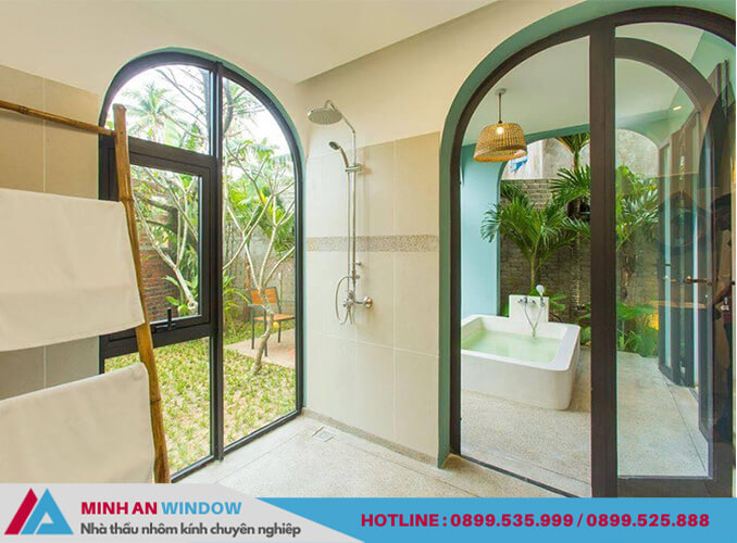 Mẫu cửa nhôm kính 2 cánh mái vòm - Minh An Window lắp đặt cho resort