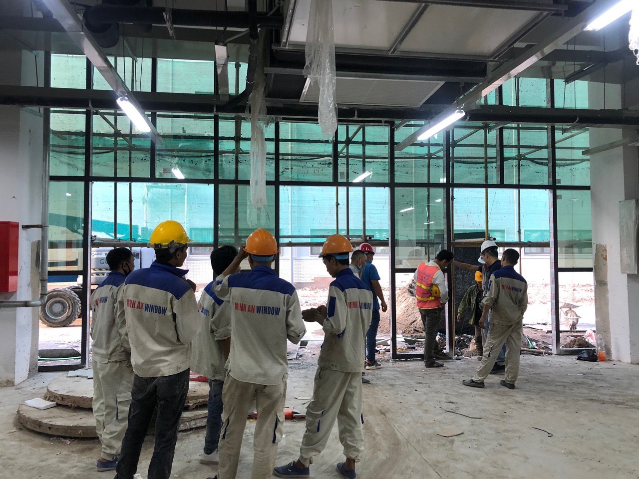 Minh An Window thi công lắp đặt công trình nhà máy Foxcon Bắc Giang - Công nhân 35 người